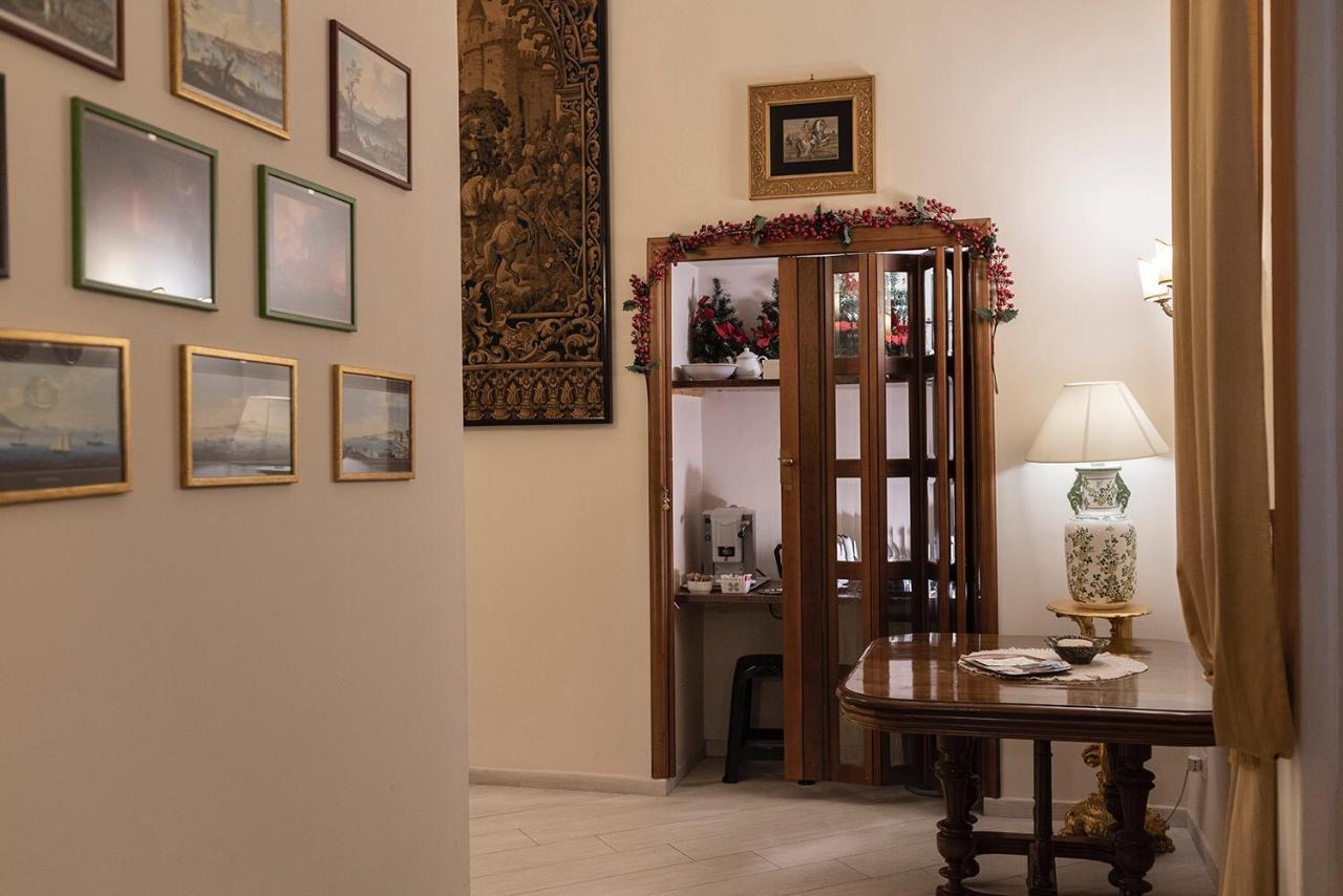 Domus Borbonica Bed and Breakfast Napoli Eksteriør billede