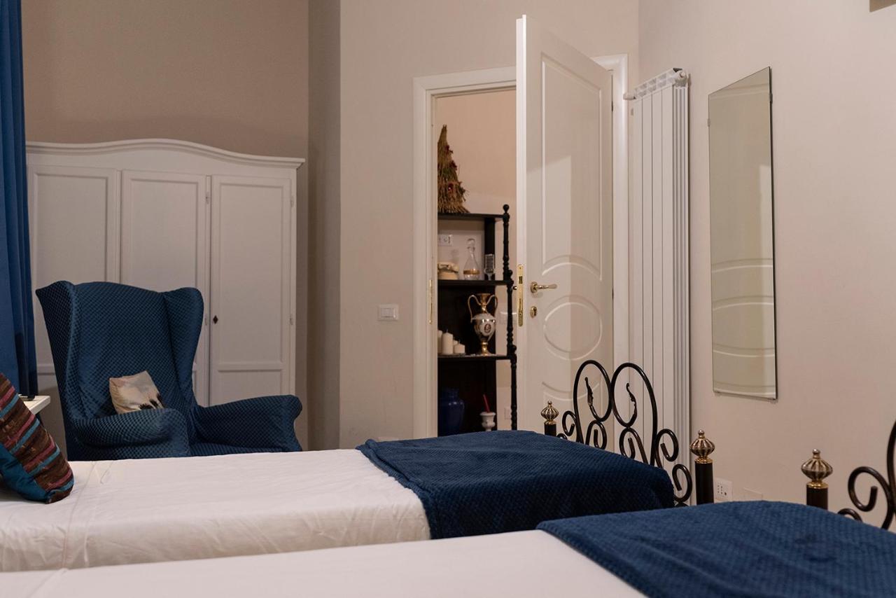 Domus Borbonica Bed and Breakfast Napoli Eksteriør billede
