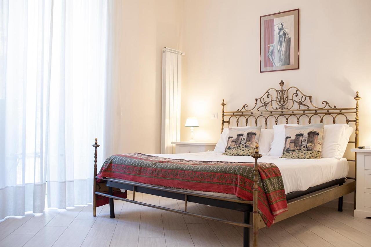 Domus Borbonica Bed and Breakfast Napoli Eksteriør billede
