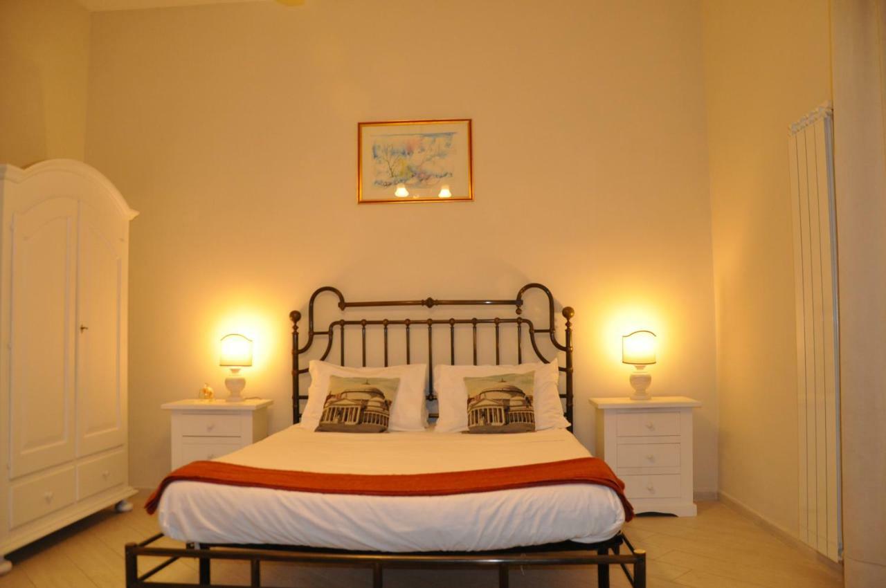 Domus Borbonica Bed and Breakfast Napoli Eksteriør billede