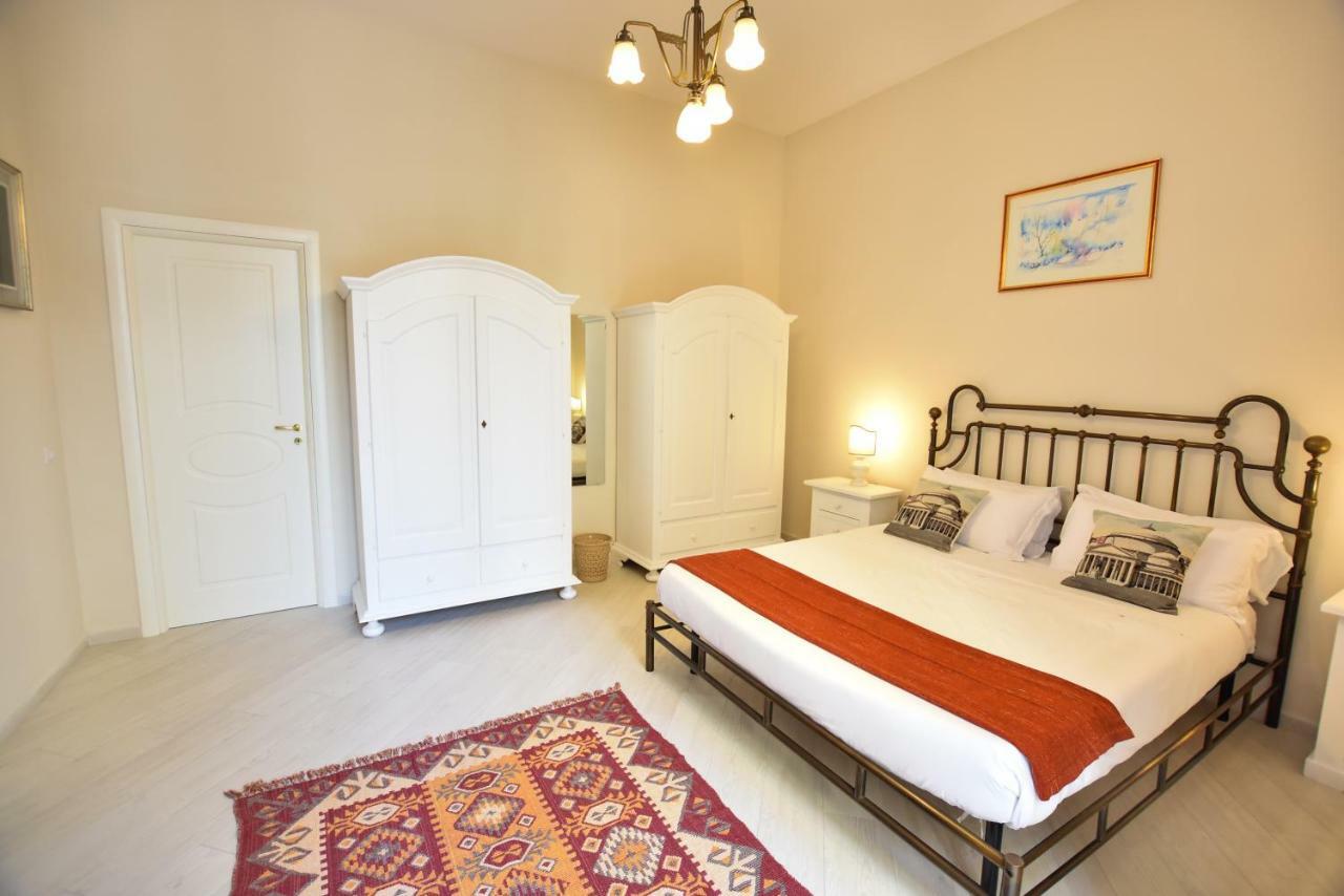 Domus Borbonica Bed and Breakfast Napoli Eksteriør billede