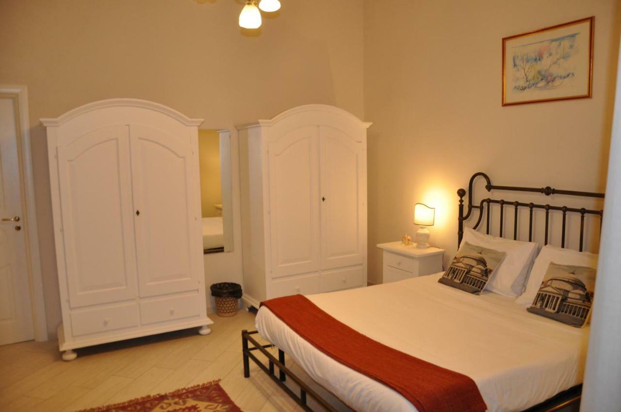 Domus Borbonica Bed and Breakfast Napoli Eksteriør billede