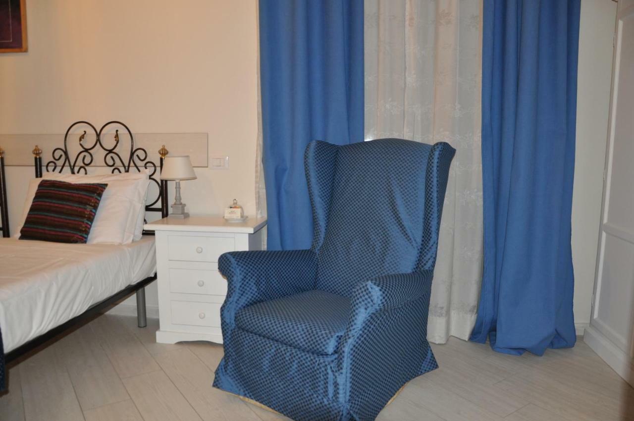 Domus Borbonica Bed and Breakfast Napoli Eksteriør billede