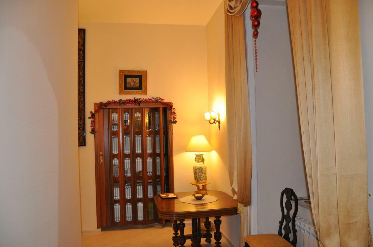 Domus Borbonica Bed and Breakfast Napoli Eksteriør billede
