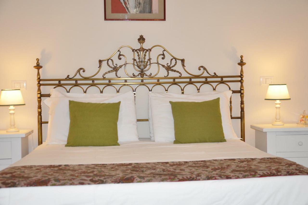 Domus Borbonica Bed and Breakfast Napoli Eksteriør billede