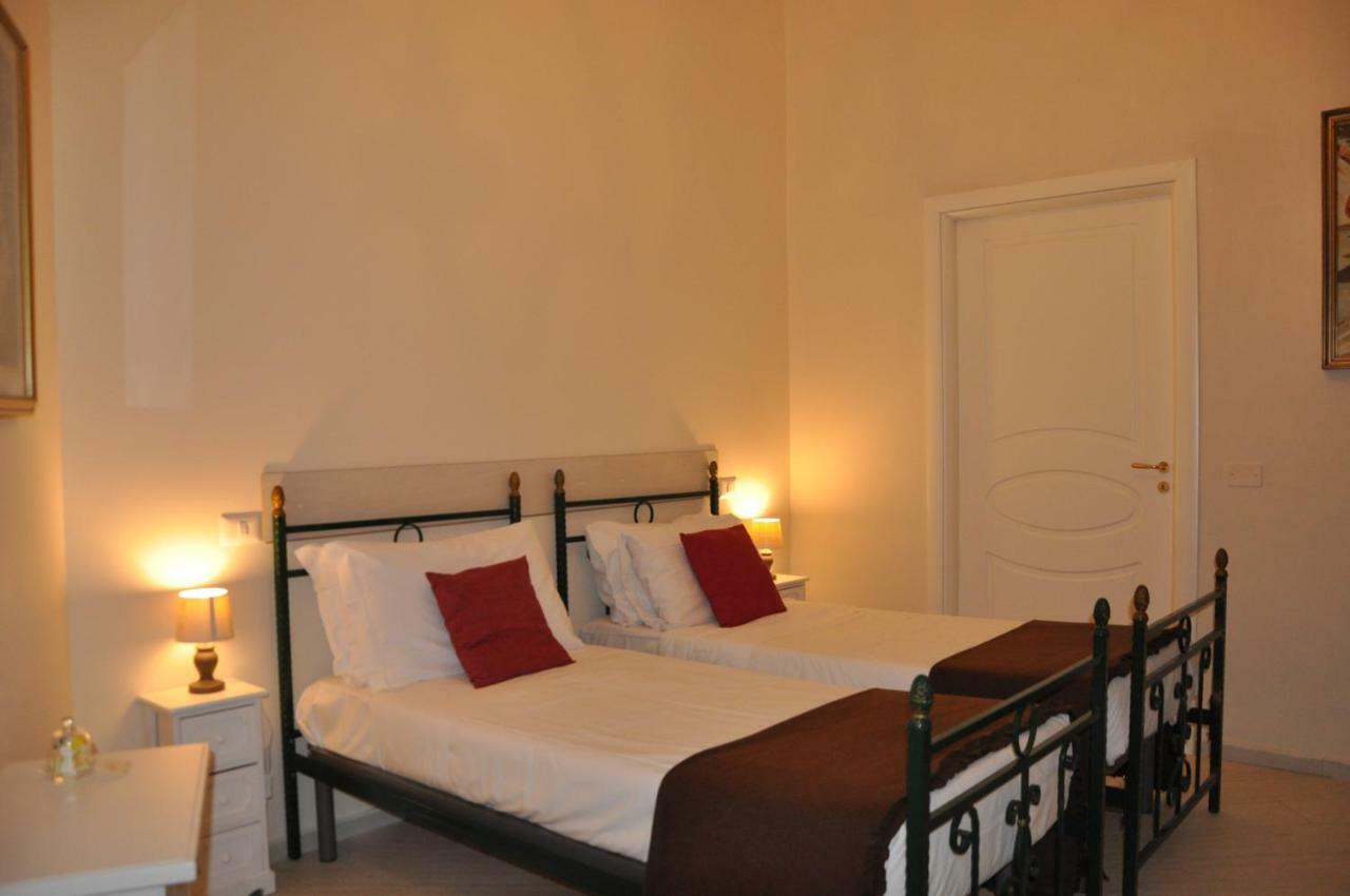 Domus Borbonica Bed and Breakfast Napoli Eksteriør billede