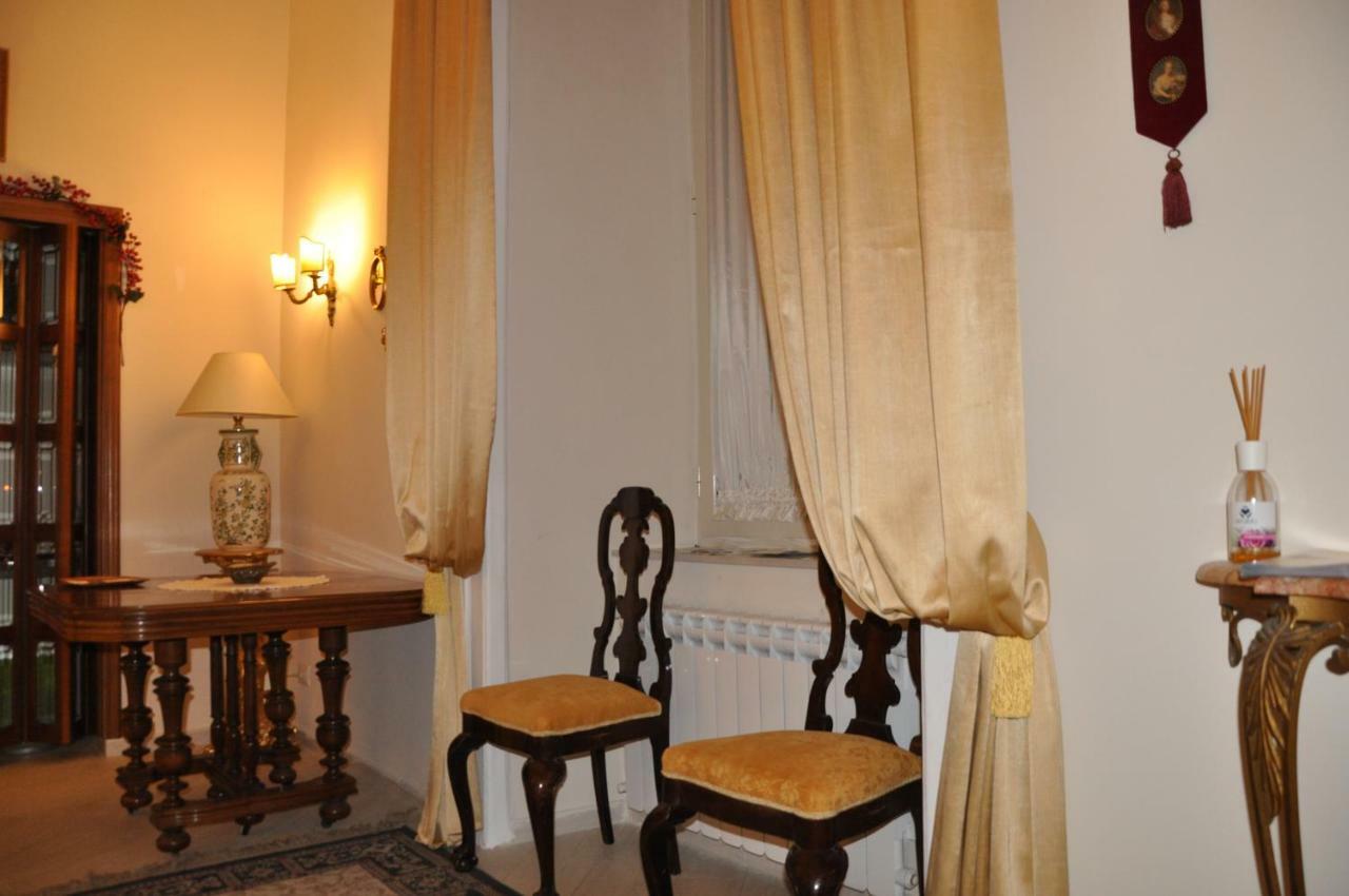 Domus Borbonica Bed and Breakfast Napoli Eksteriør billede