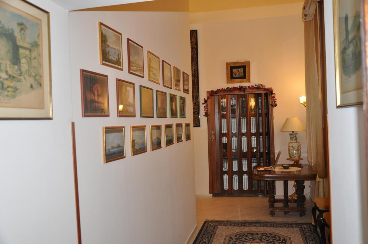 Domus Borbonica Bed and Breakfast Napoli Eksteriør billede